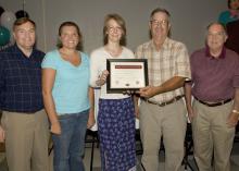 A  team of MSU animal scientists receives a 2007 White Special Project Award for development of digital video educational modules. Team members include, from left, Mark Crenshaw, Ann Leed and Carolyn Buff. Presenting the award was Jack Rhodes on behalf of the White family and Vance Watson, MSU vice president for agriculture, forestry and veterinary medicine. (Team members not available for photo were Preston Buff, Dean Jousan and Jane Parish).