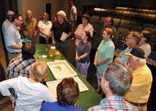 Indoor classroom lessons about vertebrates are part of this Master Naturalist course in Jackson, Mississippi. (Photo by MSU Extension Service/Adam Rohnke)